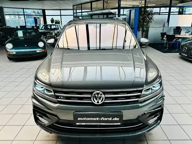 Gebraucht VW Tiguan Highline 180 PS (132 kW) 2017 Indiumgrau metallic SUV