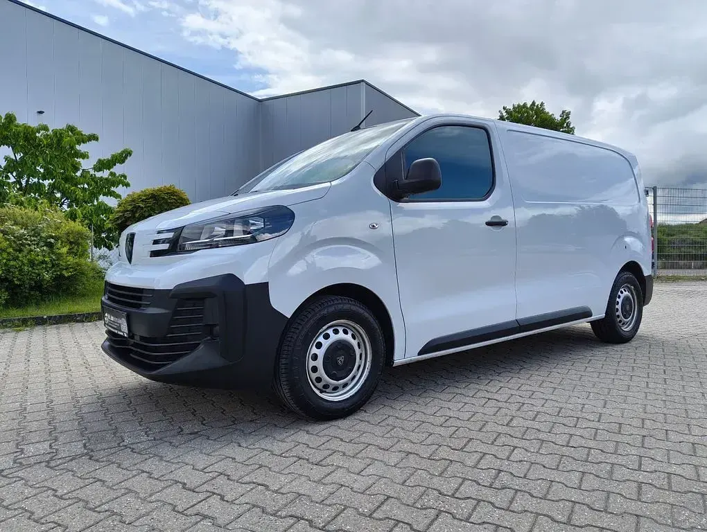 Gebraucht Peugeot Expert 120 PS (88 kW) 2024 Weiß Van