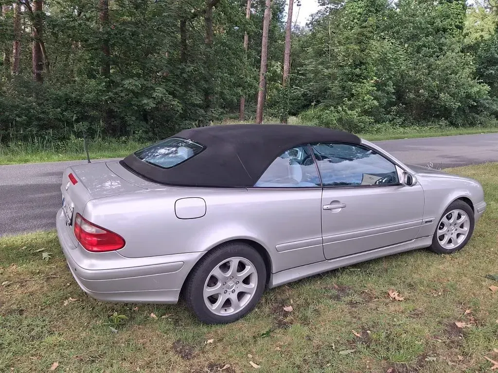 Gebraucht Mercedes CLK200 Elegance 163 PS (119 kW) 2002 Silber Cabrio