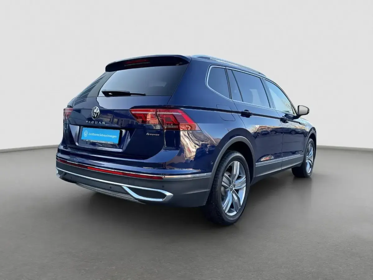 Gebraucht VW Tiguan Allspace Elegance 150 PS (110 kW) 2022 Blau SUV