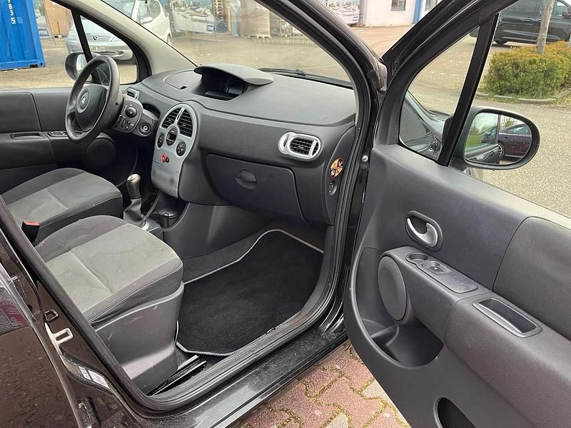 Second-hand Renault Modus 101 CP (74 kW) 2008 Negru Monovolum