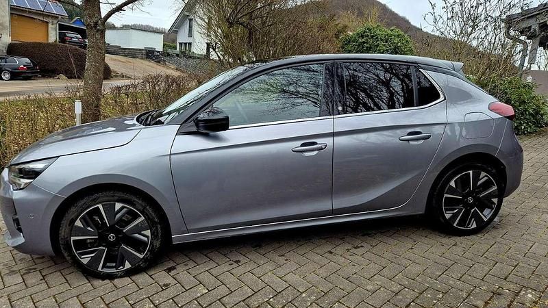 Gebraucht Opel Corsa-e GS Line 100 kW (136 PS) 2023 Silber Kleinwagen