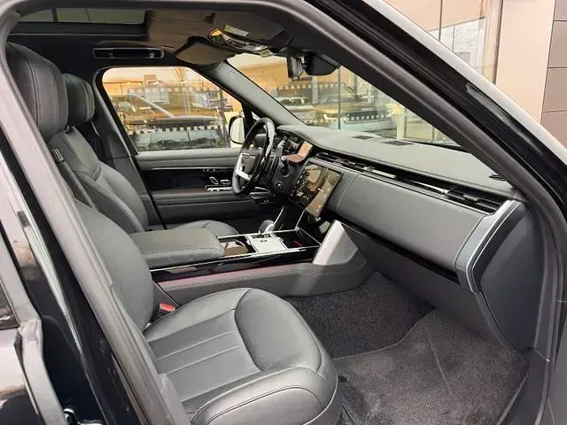 Gebraucht Land Rover Range Rover Autobiography 537 PS (394 kW) 2025 Schwarz SUV