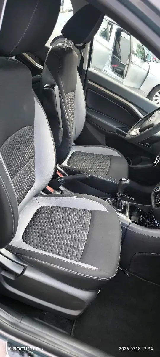 Gebraucht Lada Vesta 106 PS (77 kW) 2017 Andere farben Limousine