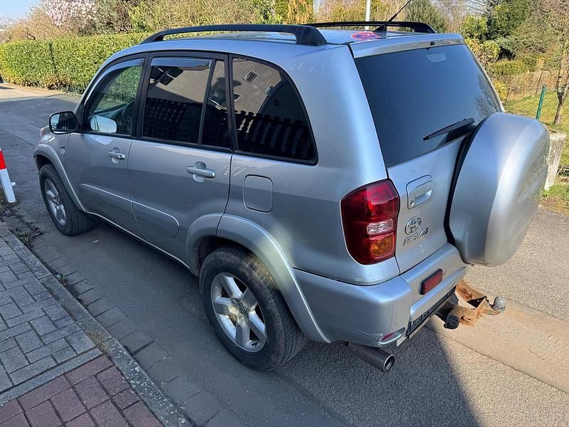 Gebraucht Toyota RAV4 150 PS (110 kW) 2004 Silber SUV