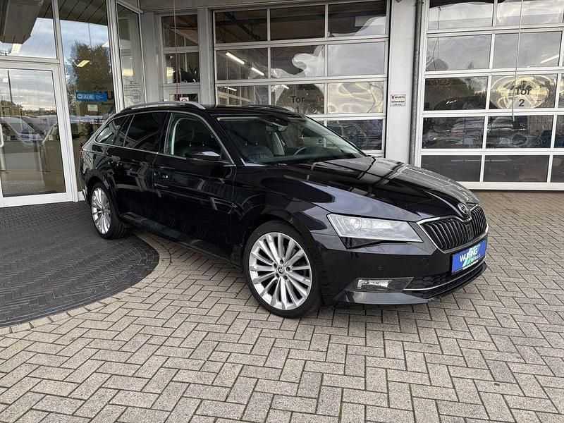 Gebraucht Skoda Superb Style 190 PS (139 kW) 2016 Schwarz Kombi