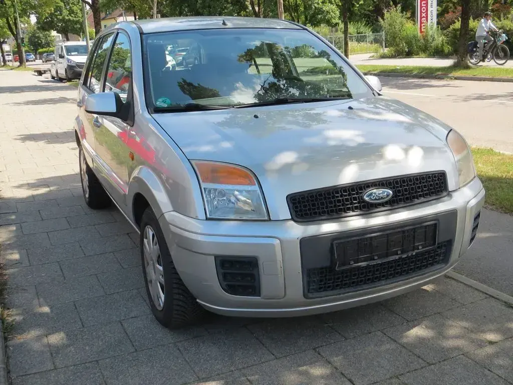 Gebraucht Ford Fusion Style 75 PS (55 kW) 2009 Silber Kleinwagen