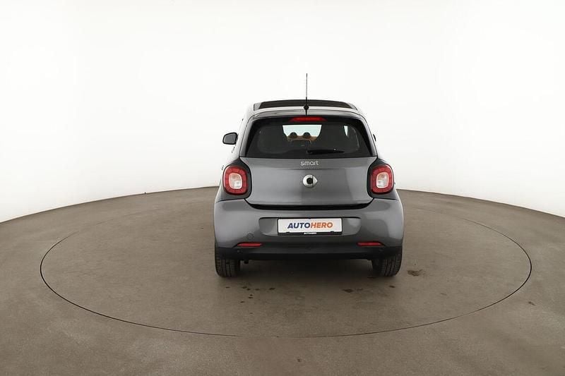 Gebraucht Smart ForFour Basis 90 PS (66 kW) 2015 Schwarz Kleinwagen