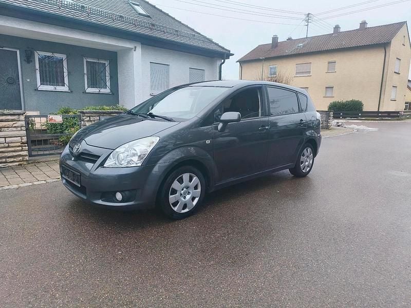 Grau Gebraucht 2009 Toyota Corolla Verso Van / Kleinbus | 3.200 € (Guter Preis) - Bild 1/4