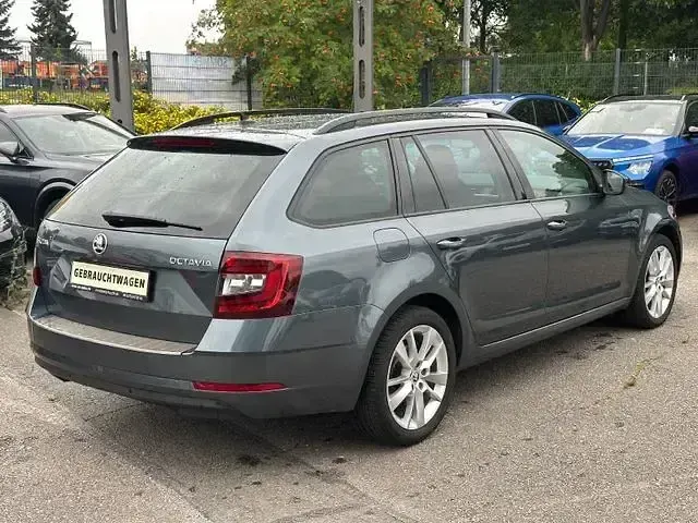 Gebraucht Skoda Octavia Sport 180 PS (132 kW) 2017 Grau Kombi