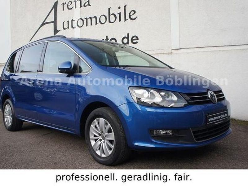 Blau Gebraucht 2019 VW Sharan Van / Kleinbus | 26.800 € (Etwas zu teuer) - Bild 1/4