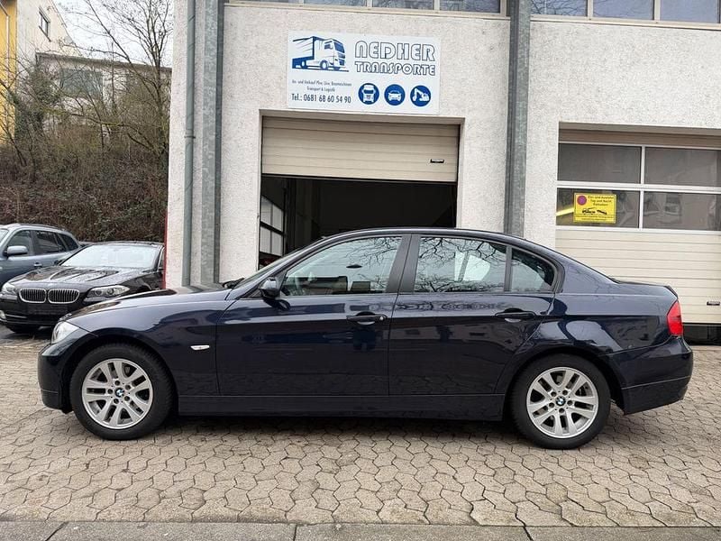 Blau Gebraucht 2006 BMW 318 Advantage Limousine | 3.900 € (Fairer Preis) - Bild 1/4