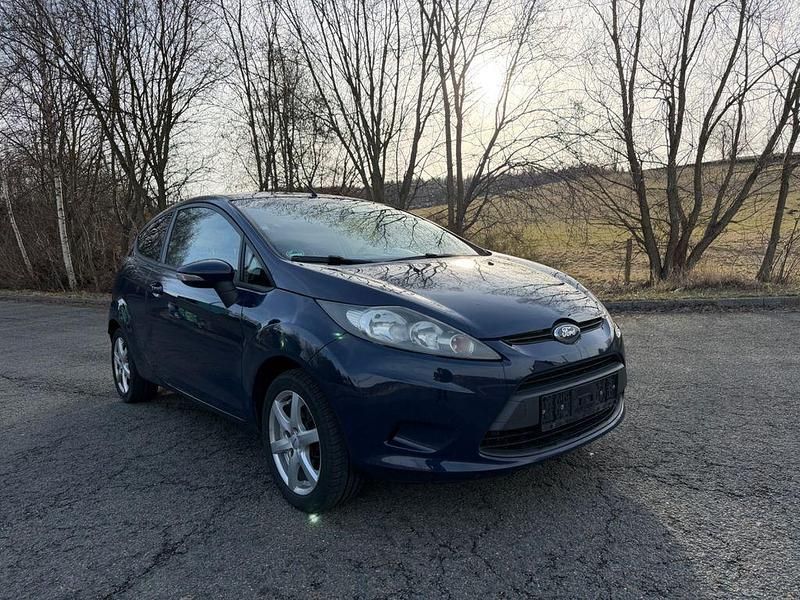 Gebraucht Ford Fiesta Trend 60 PS (44 kW) 2011 Blau Kleinwagen