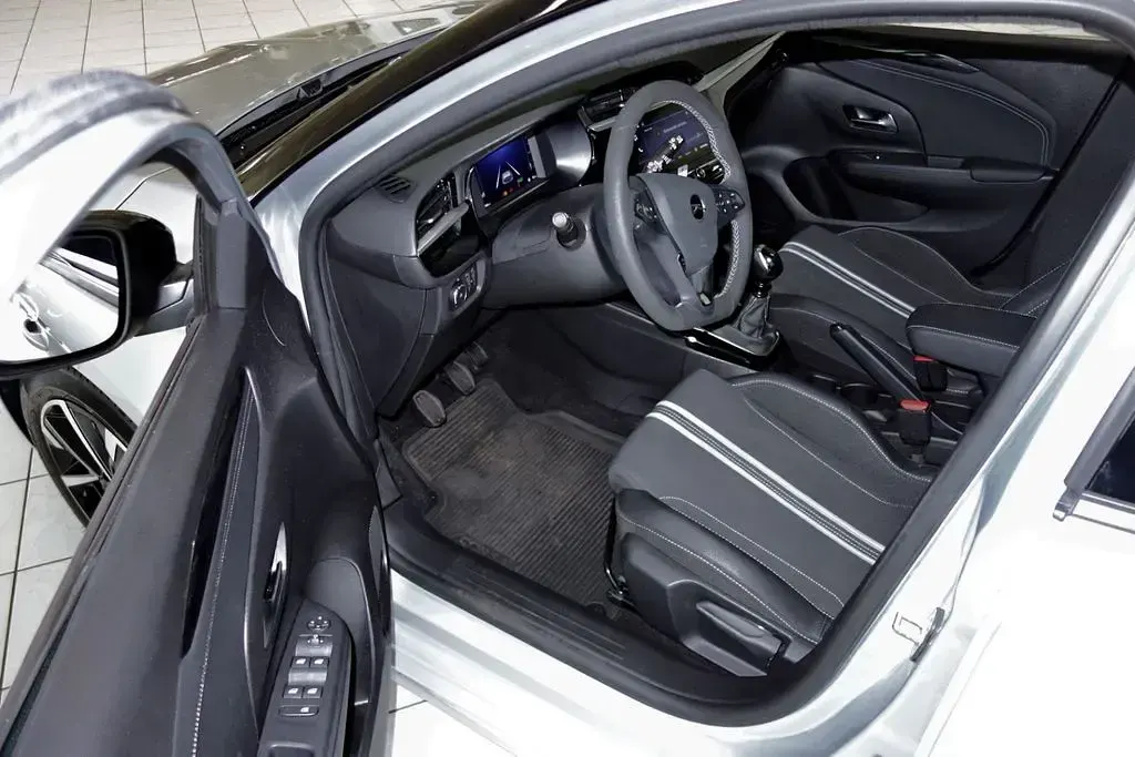 Gebraucht Opel Corsa 101 PS (74 kW) 2024 Silber Kleinwagen