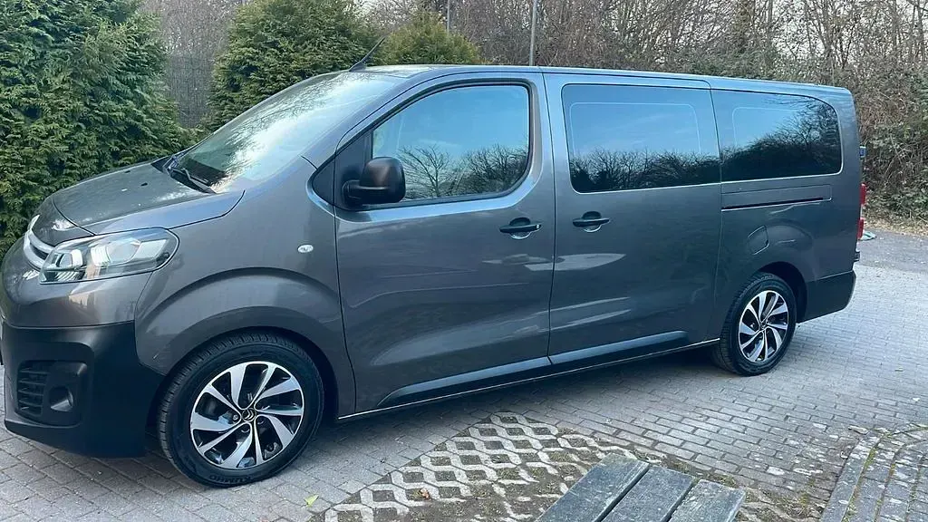 Gebraucht Citroën Jumpy 150 PS (110 kW) 2017 Braun Van / Kleinbus