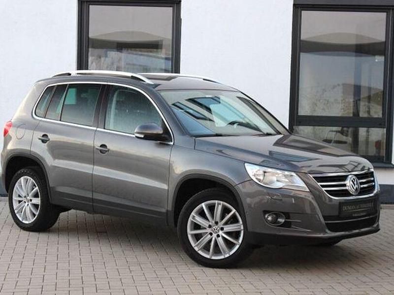 Gebraucht VW Tiguan 140 PS (102 kW) 2010 Grau SUV