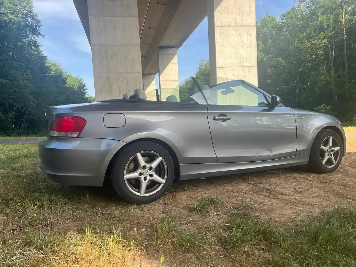 Gebraucht BMW 118 Cabriolet 143 PS (105 kW) 2009 Grau Cabrio