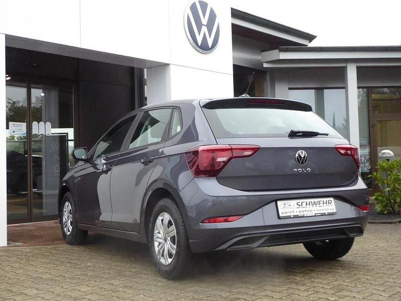 Gebraucht VW Polo Basis 80 PS (58 kW) 2025 Grau Limousine