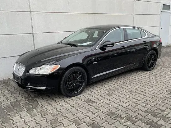 Gebraucht Jaguar XF Luxury 241 PS (177 kW) 2011 Ebony black Limousine