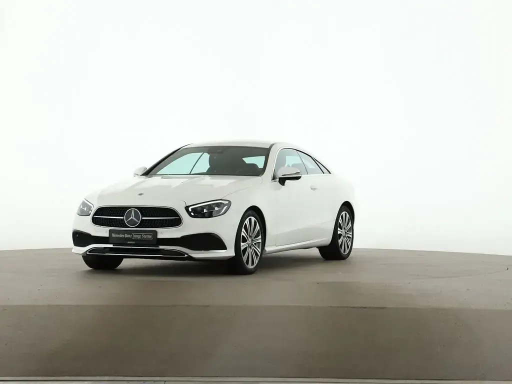 Gebraucht Mercedes E200 Avantgarde 197 PS (144 kW) 2021 Weiß Coupé