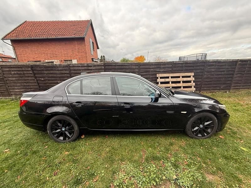 Gebraucht BMW 523 194 PS (142 kW) 2008 Schwarz Limousine