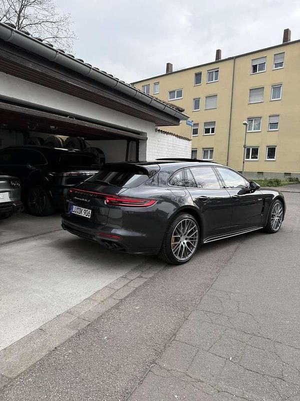 Second-hand Porsche Panamera 680 CP (500 kW) 2019 Gri Break