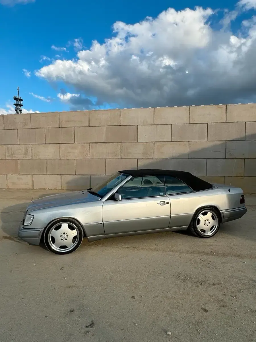 Gebraucht Mercedes E320 AMG 1995 Silber Cabrio