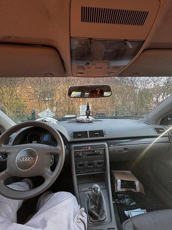 Gebraucht Audi A4 128 PS (94 kW) 2003 Schwarz Kombi