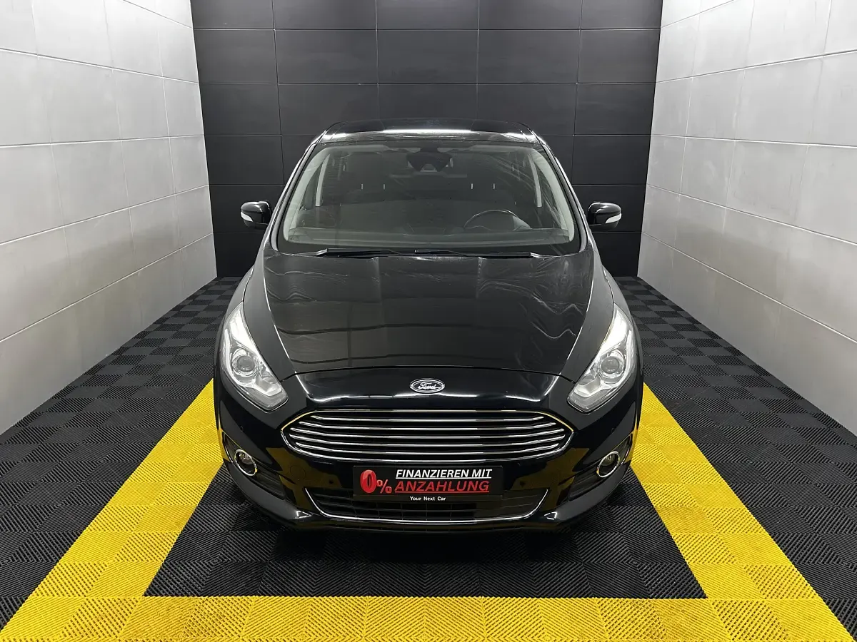 Occasion Ford S-MAX Titanium 150 ch (110 kW) 2018 Noir Monospace