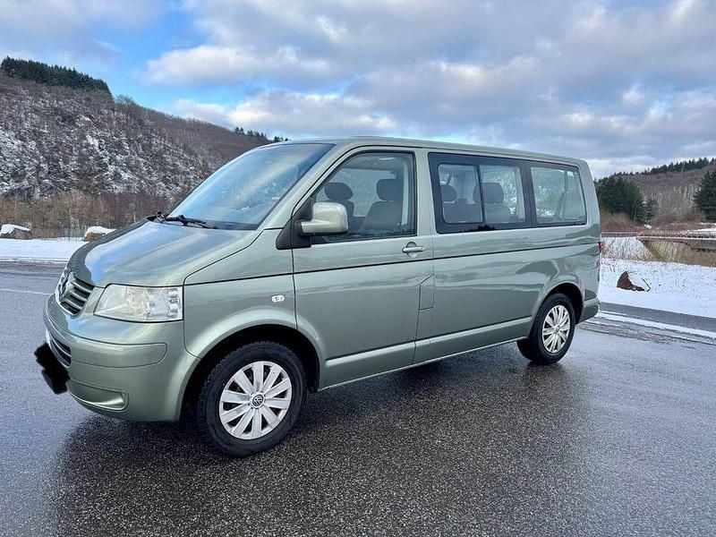 Gebraucht VW Caravelle 131 PS (96 kW) 2006 Grün Van / Kleinbus