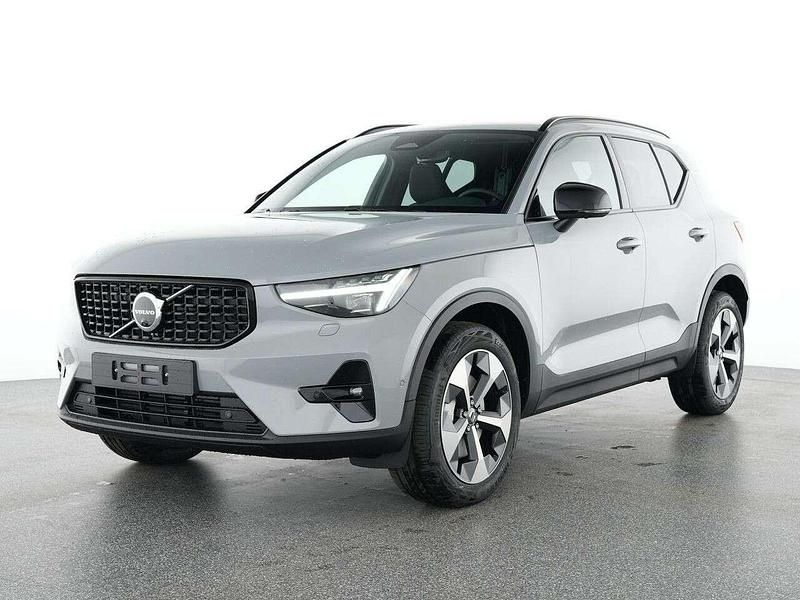 Grau Gebraucht 2025 Volvo XC40 Business Edition SUV | 36.888 € (Fairer Preis) - Bild 1/4