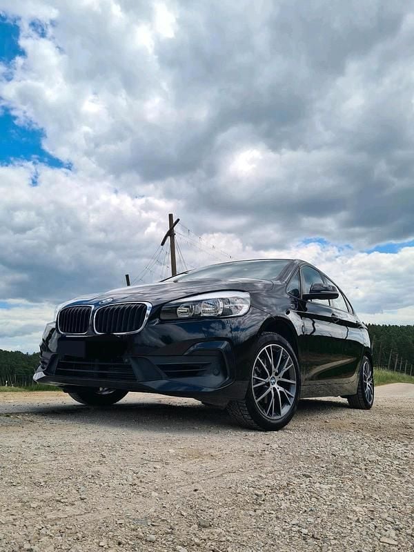 Schwarz Gebraucht 2018 BMW 218 Active Tourer Advantage Van / Kleinbus | 10.000 € (Superpreis) - Bild 1/4