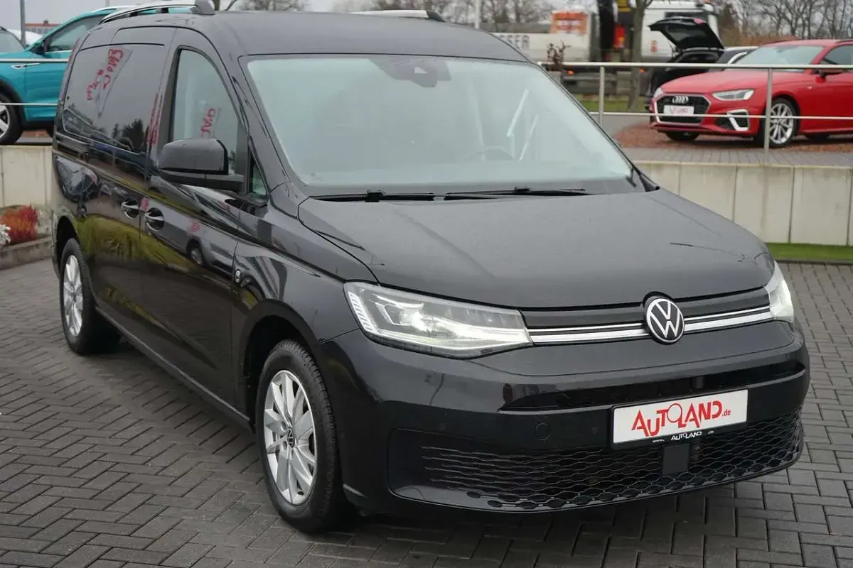Second-hand VW Caddy Maxi Life 122 CP (89 kW) 2021 Negru Monovolum