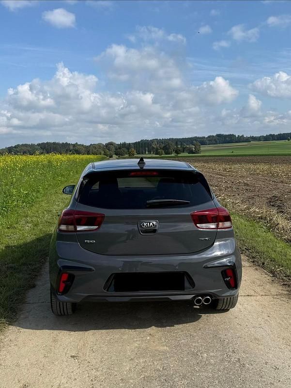 Gebraucht Kia Rio GT-Line 120 PS (88 kW) 2022 Grau Kleinwagen