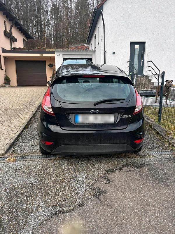 Gebraucht Ford Fiesta 60 PS (44 kW) 2015 Schwarz Kleinwagen