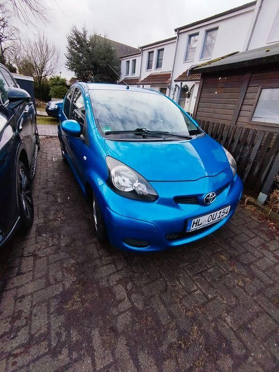 Gebraucht Toyota Aygo 68 PS (50 kW) 2009 Blau Kleinwagen