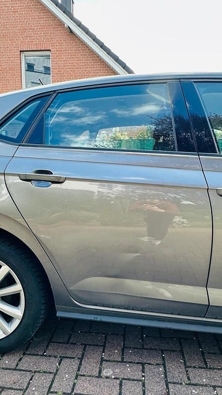 Gebraucht VW Polo R-line 90 PS (66 kW) 2019 Grau Kleinwagen