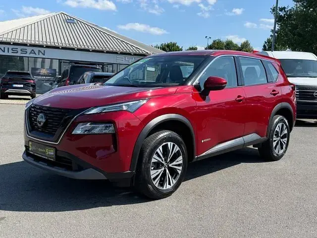 Gebraucht Nissan X-Trail 360º 163 PS (119 kW) 2024 Rot SUV