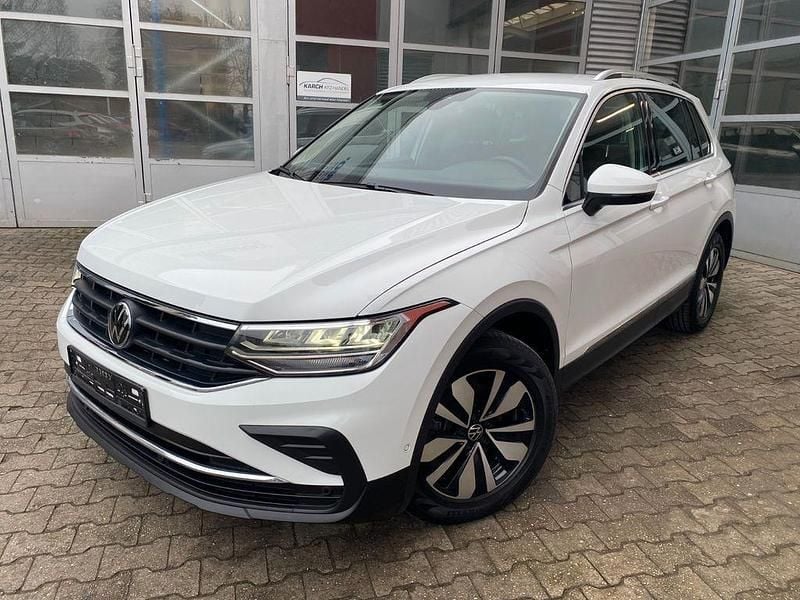 Weiß Gebraucht 2024 VW Tiguan Move SUV | 25.999 € (Guter Preis) - Bild 1/4