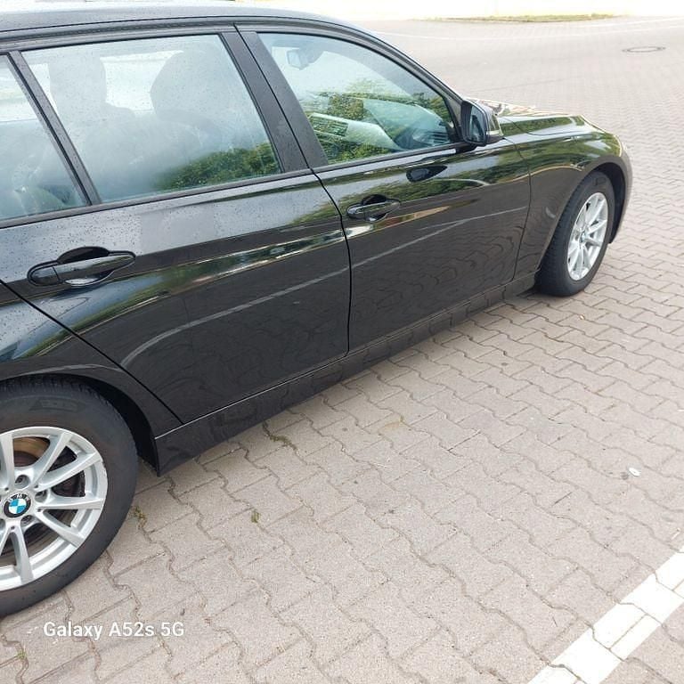 Gebraucht BMW 316 Advantage 116 PS (85 kW) 2015 Schwarz Kombi
