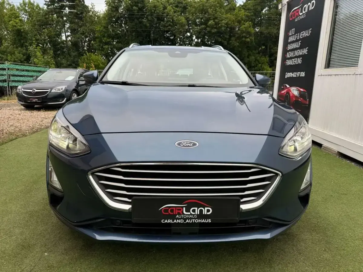 Gebraucht Ford Focus Cool & Connect 125 PS (91 kW) 2021 Blau Kombi