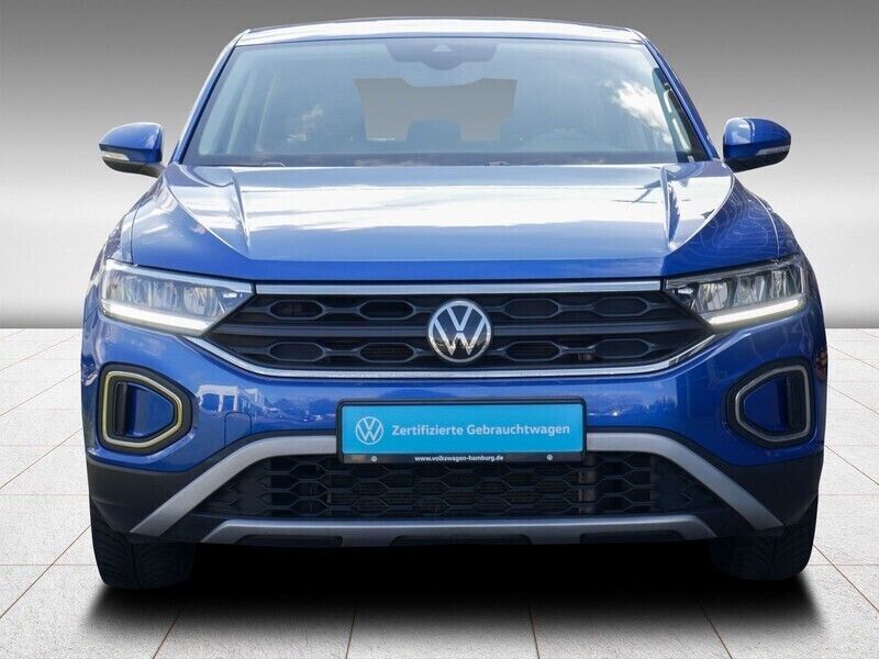 Gebraucht VW T-Roc Basis 110 PS (80 kW) 2023 5z ravennablau metallic SUV