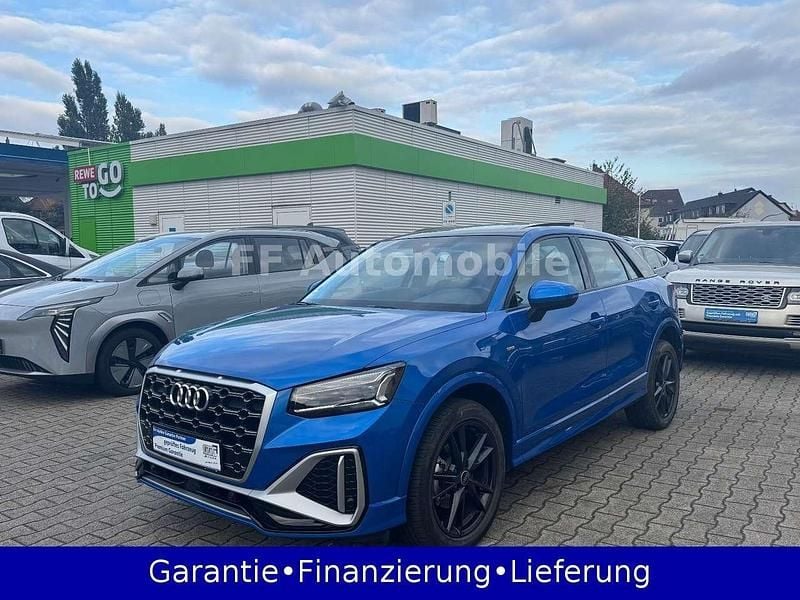 Arablau kristalleffekt Gebraucht 2023 Audi Q2 S-Line SUV | 26.222 € (Superpreis) - Bild 1/4