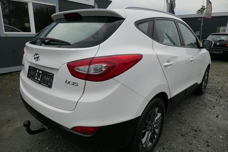 Gebraucht Hyundai ix35 Edition 135 PS (99 kW) 2015 Weiß SUV
