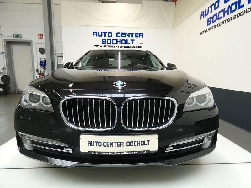 Schwarz Gebraucht 2013 BMW 730 Comfort Edition Limousine | 15.800 € (Guter Preis) - Bild 1/2