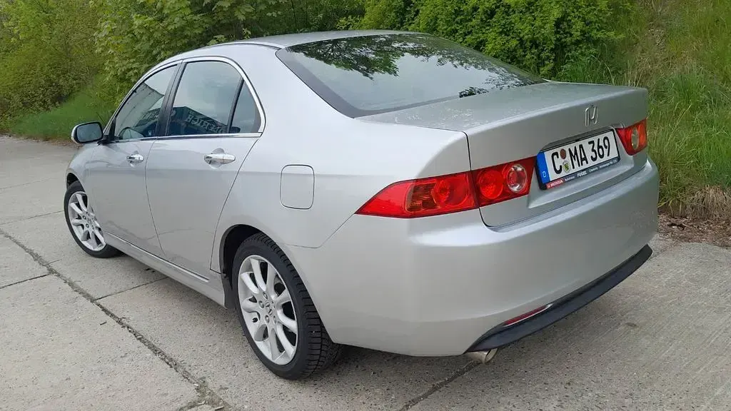 Gebraucht Honda Accord Executive 190 PS (139 kW) 2007 Silber Limousine