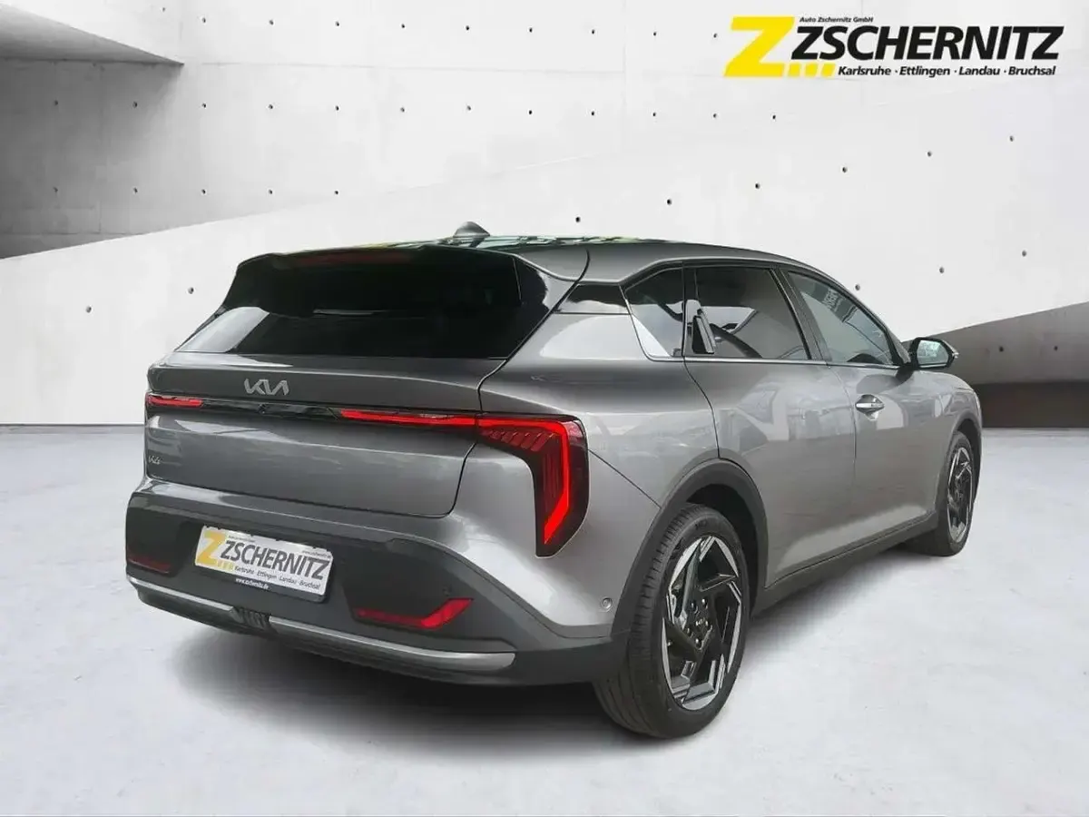 Neu Kia K4 Spirit 150 PS (110 kW) 2026 Stahlgrau metallic Limousine