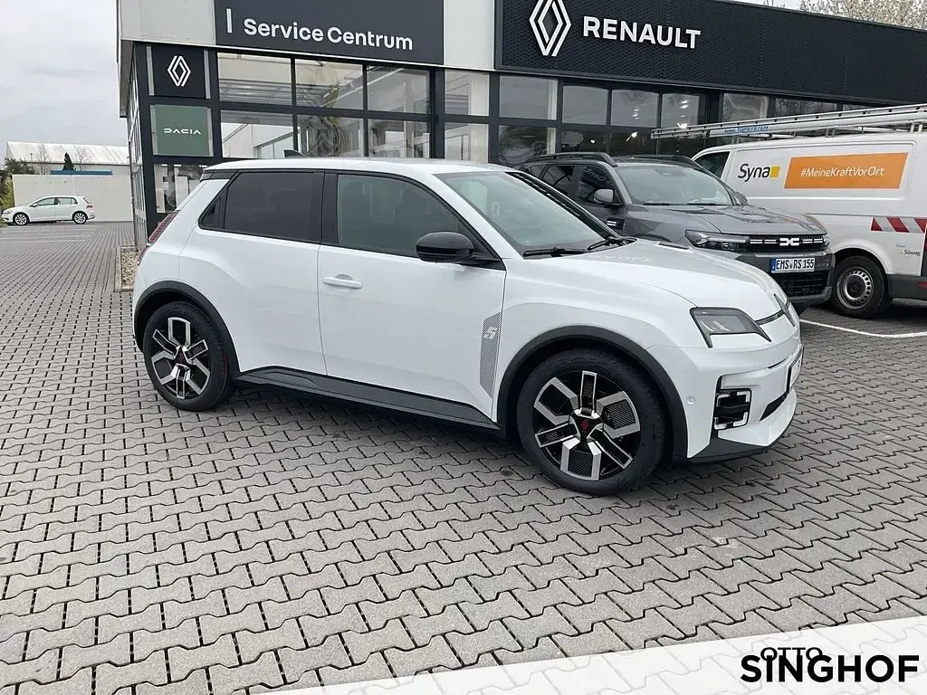 Second-hand Renault 5 E-Tech Techno 110 kW (150 CP) 2025 Alb Berlinǎ