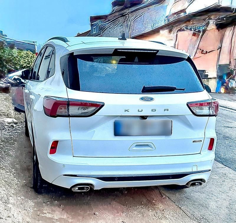 Gebraucht Ford Kuga ST-Line 225 PS (165 kW) 2023 Weiß SUV