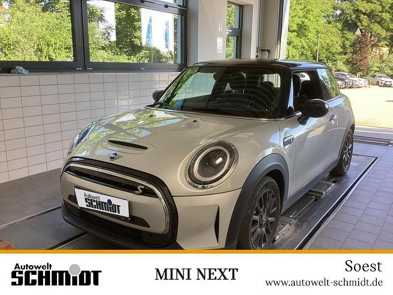 (silber) white silver Gebraucht 2022 Mini Cooper SE Classic Kleinwagen | 18.590 € (Guter Preis) - Bild 1/4